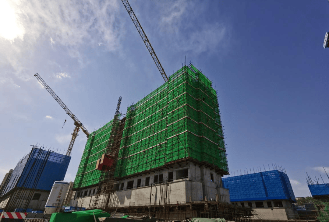 外墙保温外面挂钢网怎么挂